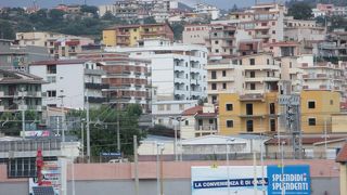 シチリア島への玄関口