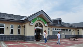 昔の街並みのようなサービスエリア