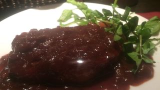 大人なカウンターのあるスペインバル