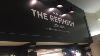 インテリア雑貨の店も