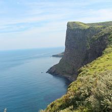 途中から摩天崖を振り返る