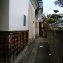 細い路地2