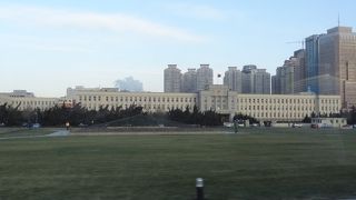 広大な土地と建物