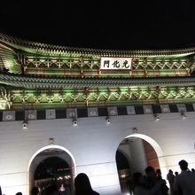 景福宮の入り口ですので、賑わってました。