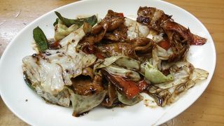 回鍋肉は多少辛味を感じる味付けとなっています