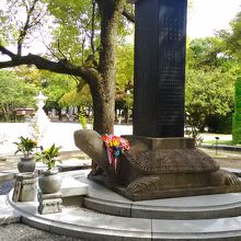 原爆供養塔の近くにあります