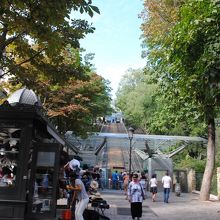 下の乗り場はこんな感じ