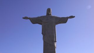 登山電車は混雑しているが、絶対行きたい