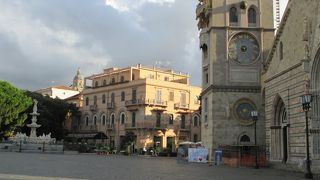 2段に分かれています