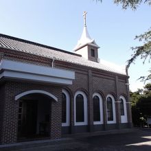 側面から見た聖堂