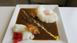 ダムカレーに対抗？