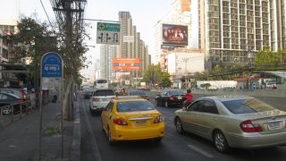 渋滞が発生します