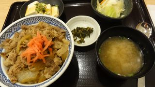成田で牛丼