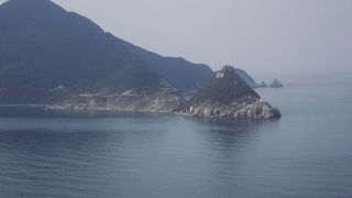 円錐の形をした奇岩が印象的