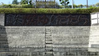 多くの花や野菜が売られていました