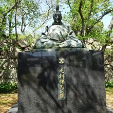 すぐにわかる場所にあります