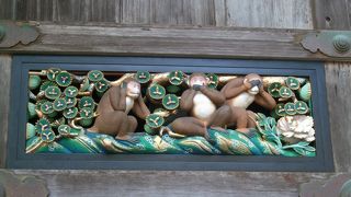 レプリカでも、彫刻の表情が豊かです