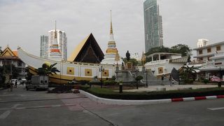 船が祀られているお寺