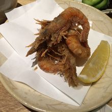 お腹いっぱいなのに追加してしまった、じゃこエビの唐揚げ