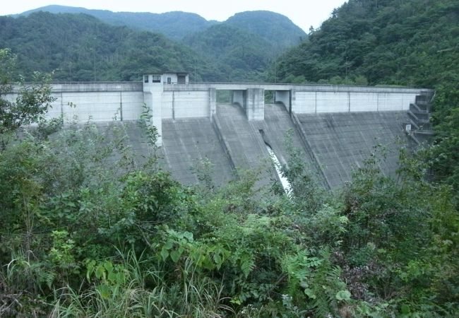 ダムカードは県土整備局で