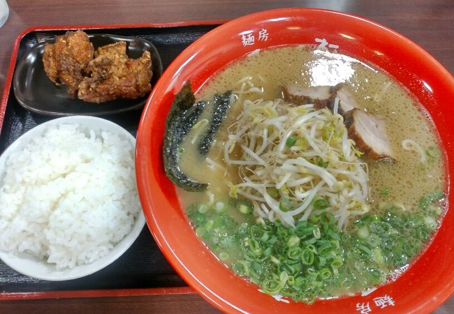 宮崎のとんこつラーメン店です