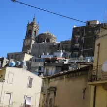 優雅なドゥオーモです