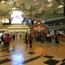 空港とは思えないエンターテイメントっぷり…