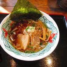 醬油ラーメンを食べました