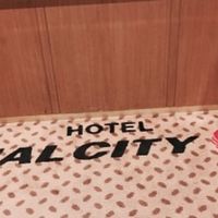 エレベーター内部