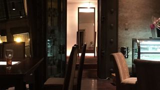 元イギリス銀行をリノベ！雰囲気バッチリb