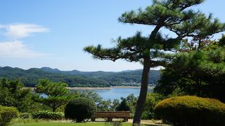 明治村からは全景が見える場所はなかったような