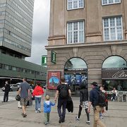 コペンハーゲン観光案内所は中央駅からすぐです。