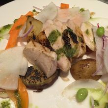 チキンが出てきました。