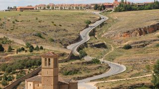 珍しい12角形の教会です。