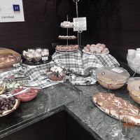 朝食のギリシャヨーグルトがおいしい