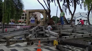 ボロボロ…だと思ったら現在修理中～