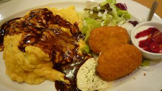 レディースセットとドリンクバーでおなかいっぱい