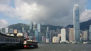 九龍と香港島の移動は何といってもスターフェリーです