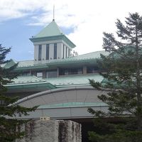 建物がつながっていて、見た目より広い