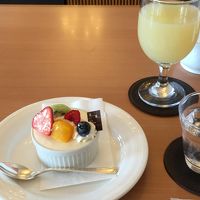 館内カフェ「カテリーナ」のケーキセット