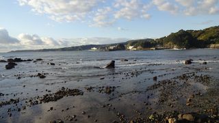 下田駅からも近い。