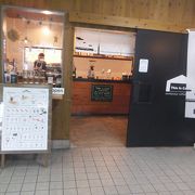 新金谷駅構内にあるカフェです。