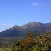 九州の屋根と呼ばれる山並み（やまなみ）です。