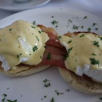 初めてのエッグベネディクト