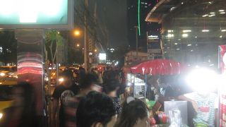 タラートロッファイ・ラチャダーの最寄り