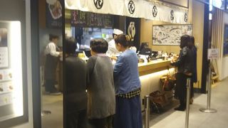 東急プラザ銀座 B2F にまさかの立ち食い寿司