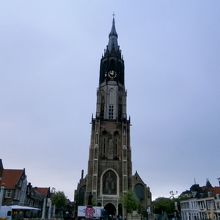 塔の高さは108ｍ