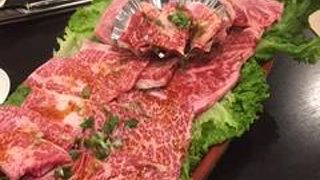 焼肉の船盛、豪華さは圧巻！！