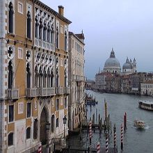 橋の上からの風景