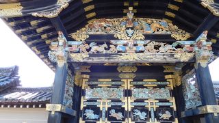 桃山時代の豪華な装飾彫刻が楽しめます